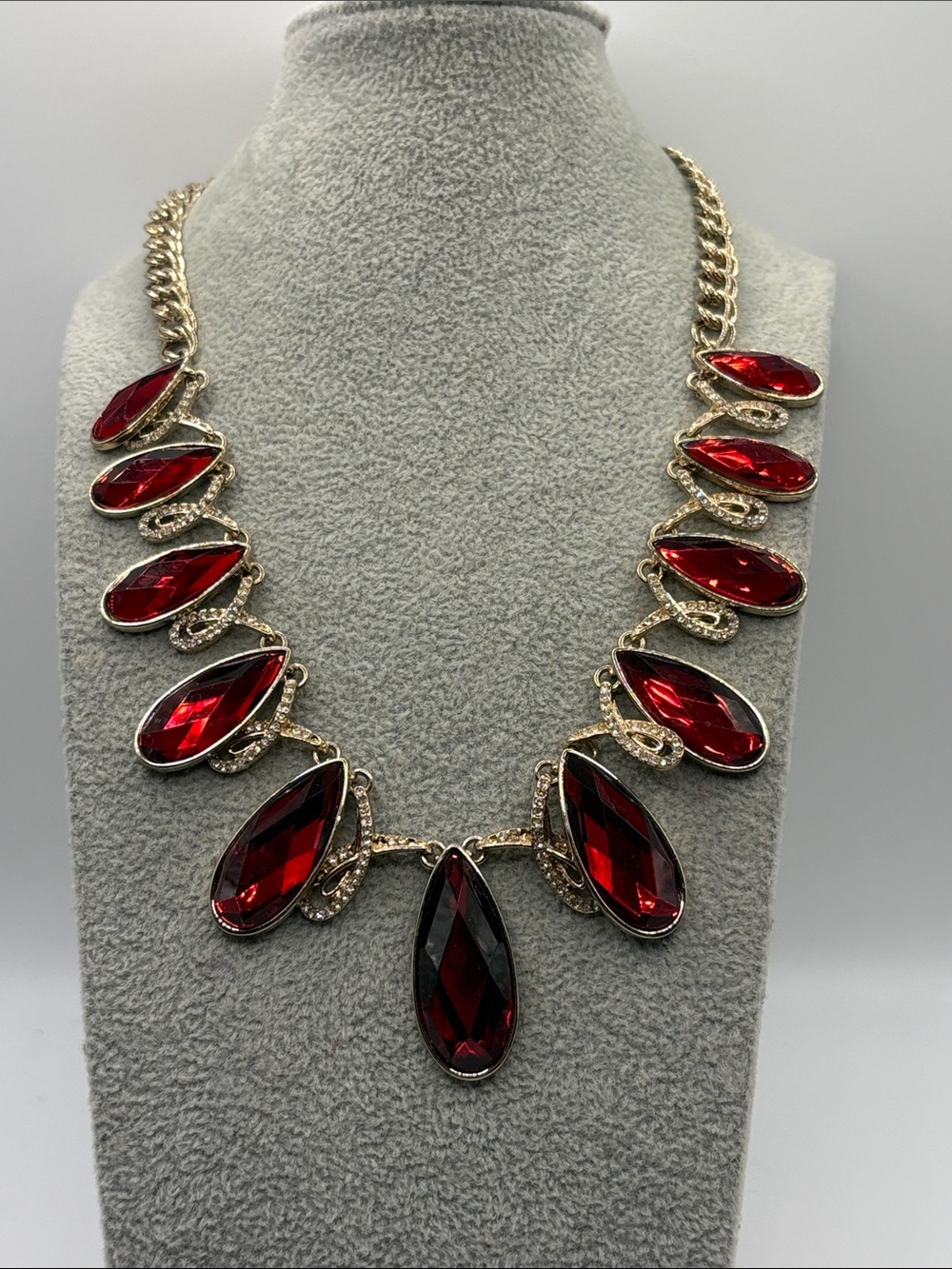 Dana Buchman Gold-Tone Necklace with Red Teardrop Stones Flapper Art Deco